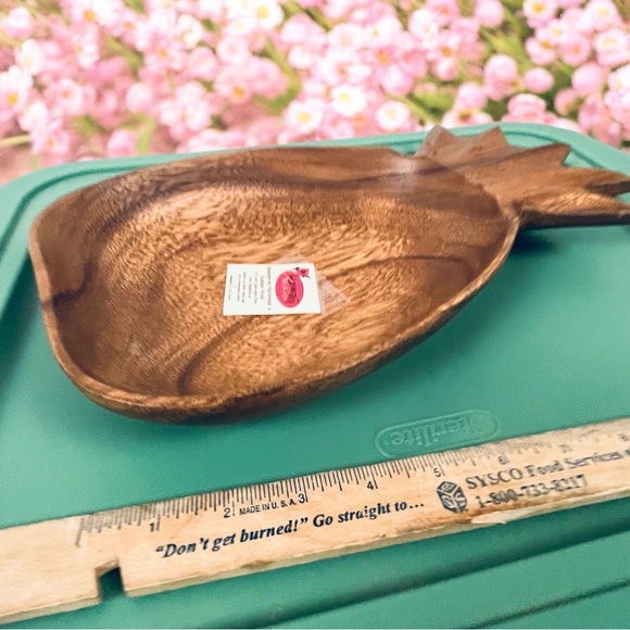 Kamani Wood Wooden Pineapple Tray – Made in the USA - Picture 4 of 9